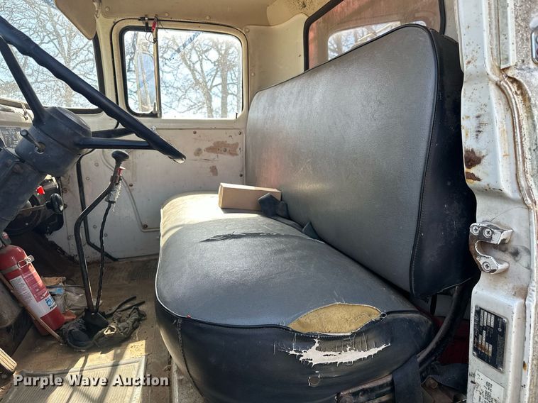 image for item EK0518 1973 Dodge C600 grain truck