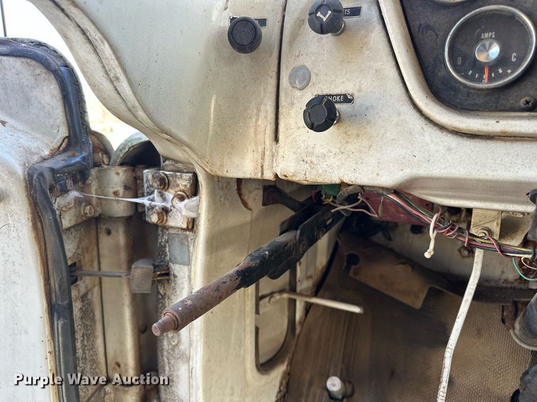 image for item EK0518 1973 Dodge C600 grain truck