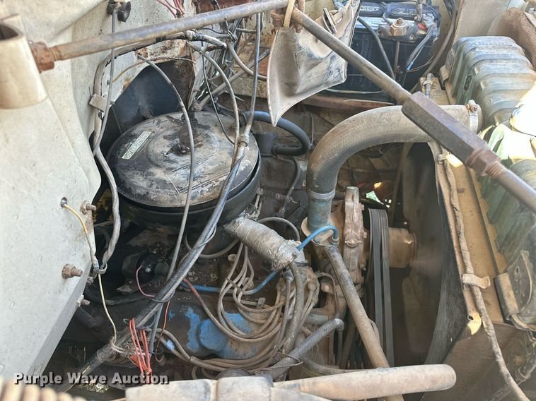 image for item EK0518 1973 Dodge C600 grain truck