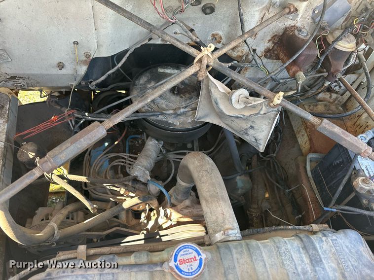 image for item EK0518 1973 Dodge C600 grain truck