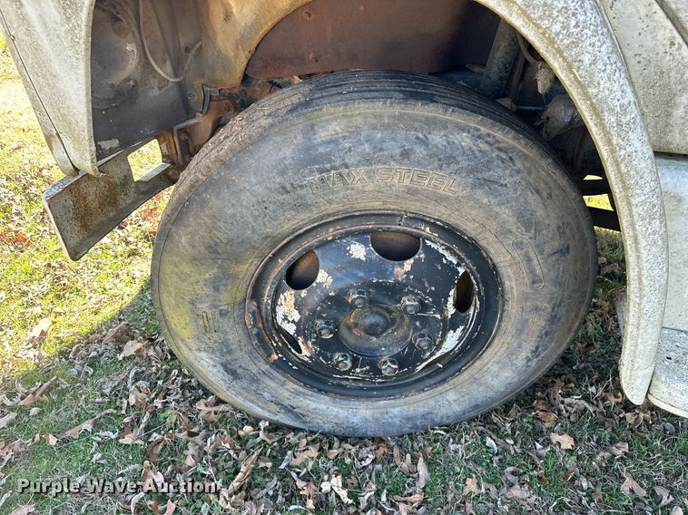 image for item EK0518 1973 Dodge C600 grain truck