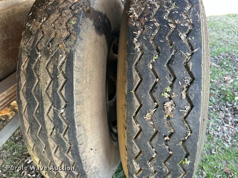 image for item EK0518 1973 Dodge C600 grain truck