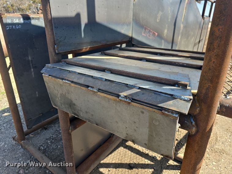 image for item EK5042 Shop built livestock loading chute