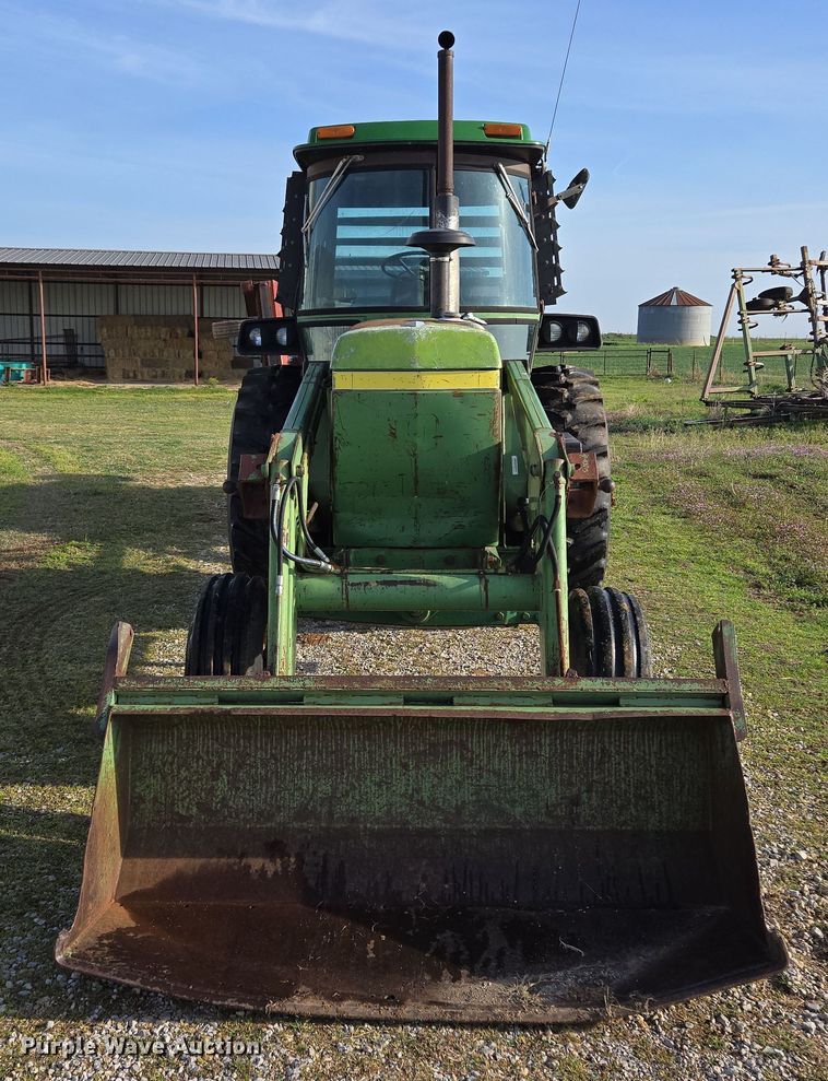 image for item EL5545 1978 John Deere 4240 tractor