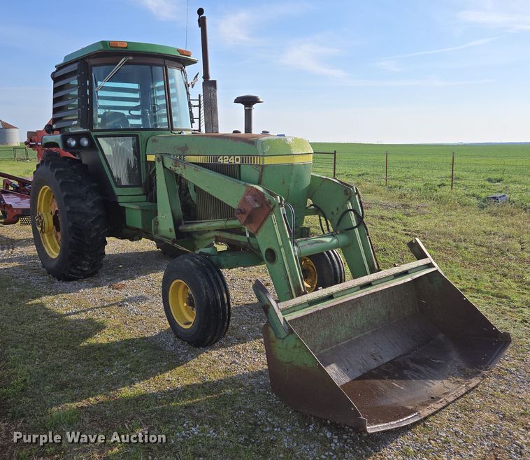 image for item EL5545 1978 John Deere 4240 tractor