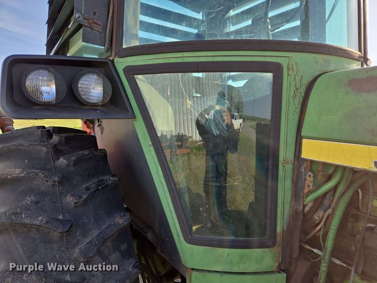 image for item EL5545 1978 John Deere 4240 tractor