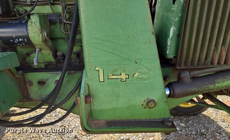 image for item EL5545 1978 John Deere 4240 tractor
