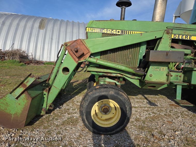 image for item EL5545 1978 John Deere 4240 tractor