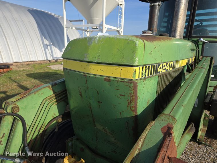 image for item EL5545 1978 John Deere 4240 tractor