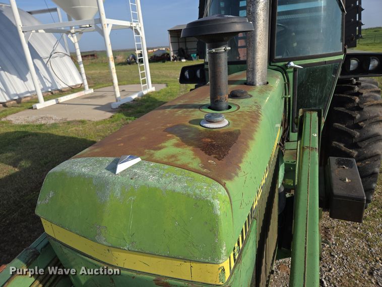 image for item EL5545 1978 John Deere 4240 tractor