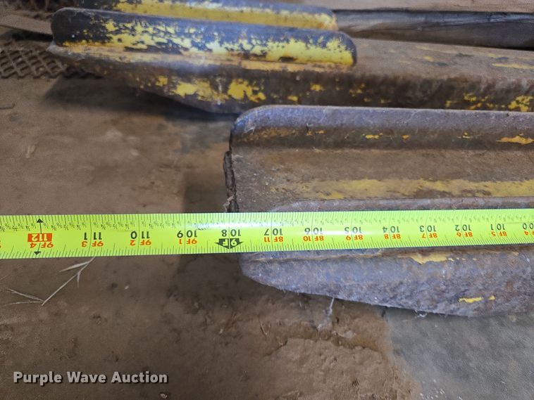 image for item EL5545 1978 John Deere 4240 tractor