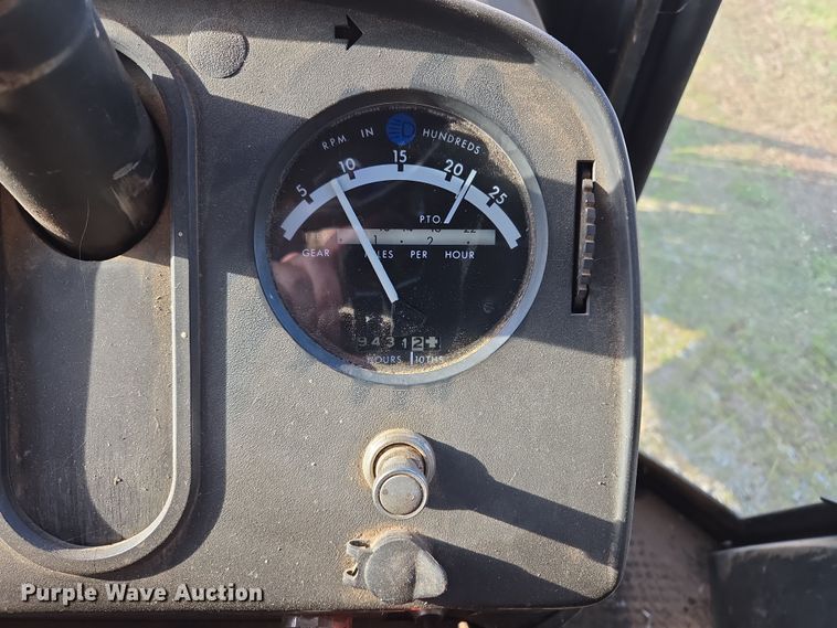 image for item EL5545 1978 John Deere 4240 tractor