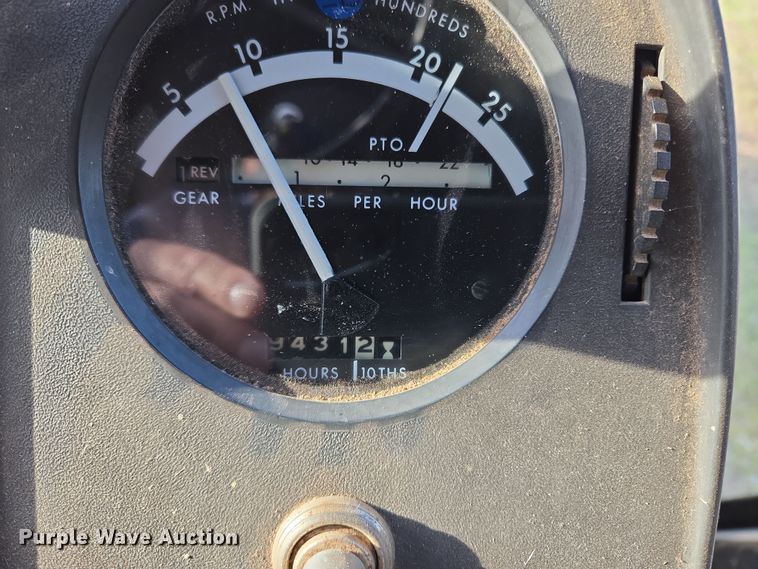 image for item EL5545 1978 John Deere 4240 tractor