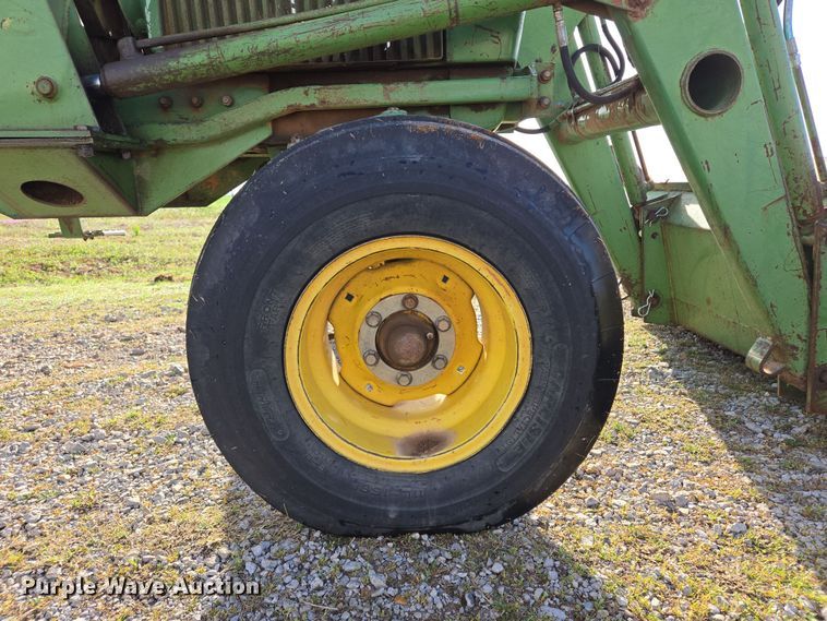 image for item EL5545 1978 John Deere 4240 tractor