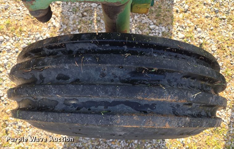 image for item EL5545 1978 John Deere 4240 tractor