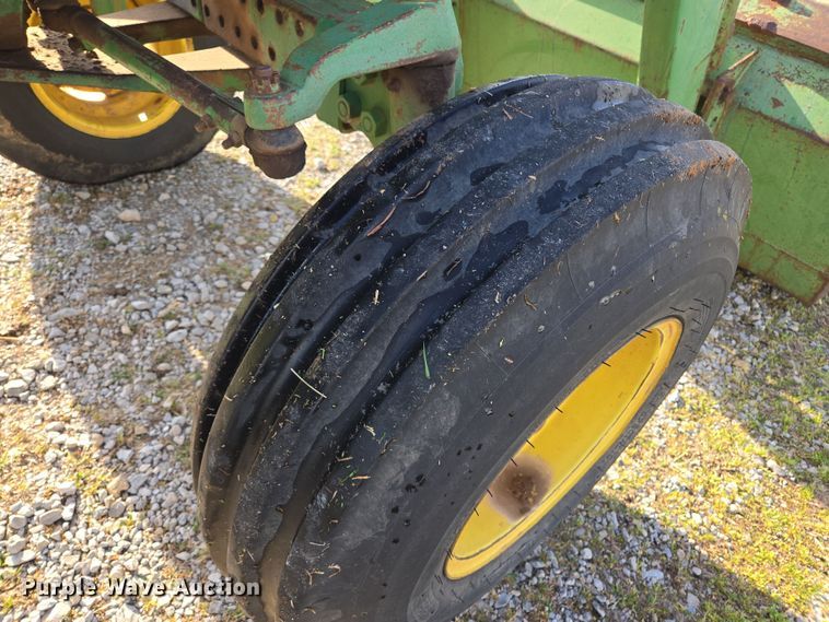 image for item EL5545 1978 John Deere 4240 tractor