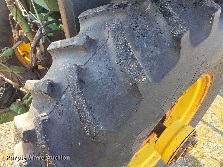 image for item EL5545 1978 John Deere 4240 tractor