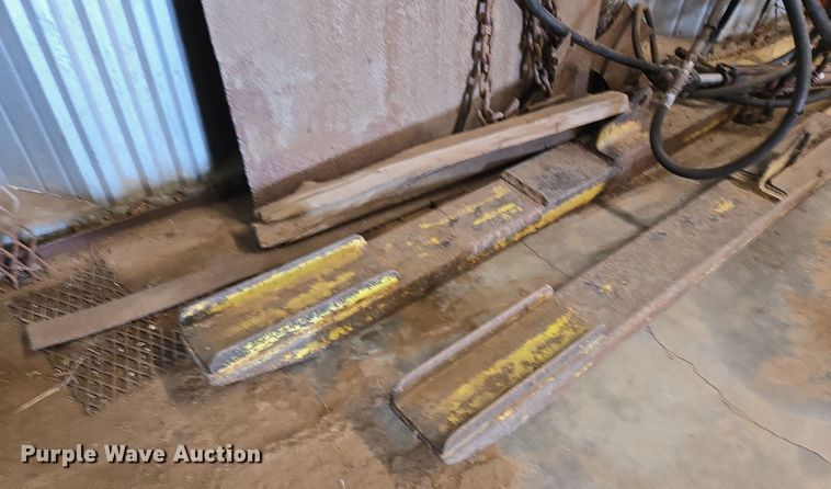 image for item EL5545 1978 John Deere 4240 tractor