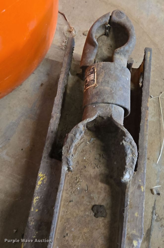 image for item EL5545 1978 John Deere 4240 tractor