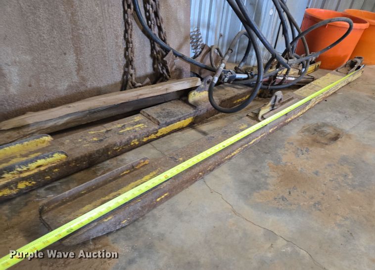 image for item EL5545 1978 John Deere 4240 tractor