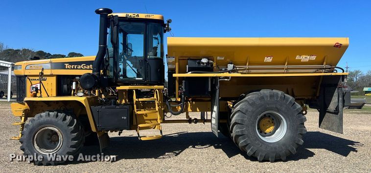 image for item EL5725 2010 Ag-Chem TerraGator 8204 spreader