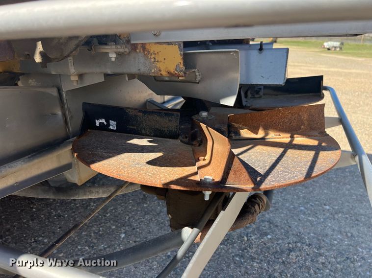 image for item EL5725 2010 Ag-Chem TerraGator 8204 spreader