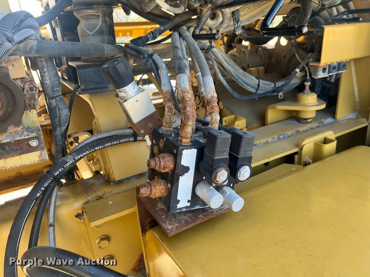 image for item EL5725 2010 Ag-Chem TerraGator 8204 spreader