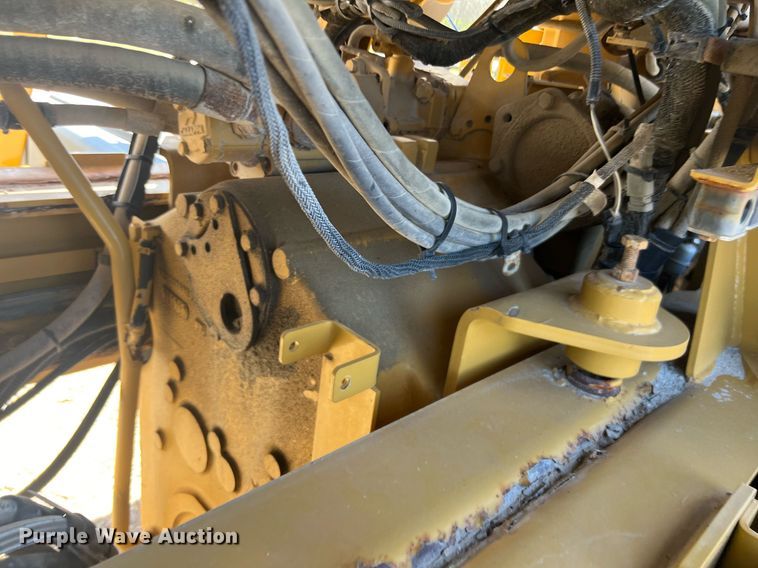 image for item EL5725 2010 Ag-Chem TerraGator 8204 spreader