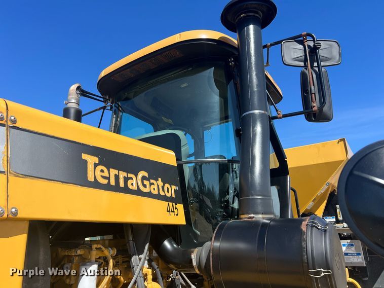 image for item EL5725 2010 Ag-Chem TerraGator 8204 spreader