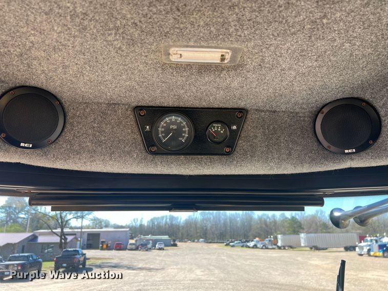 image for item EL5725 2010 Ag-Chem TerraGator 8204 spreader