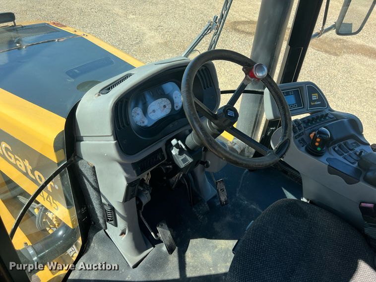 image for item EL5725 2010 Ag-Chem TerraGator 8204 spreader