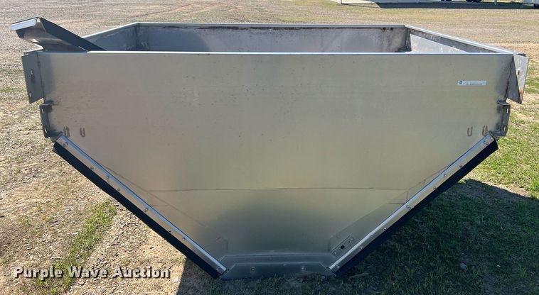 image for item EL5725 2010 Ag-Chem TerraGator 8204 spreader