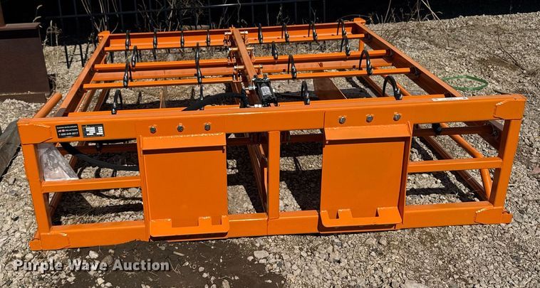 image for item EM3672 2024 Landhonor HAG-12-24Q skid steer bale accumulator grapple