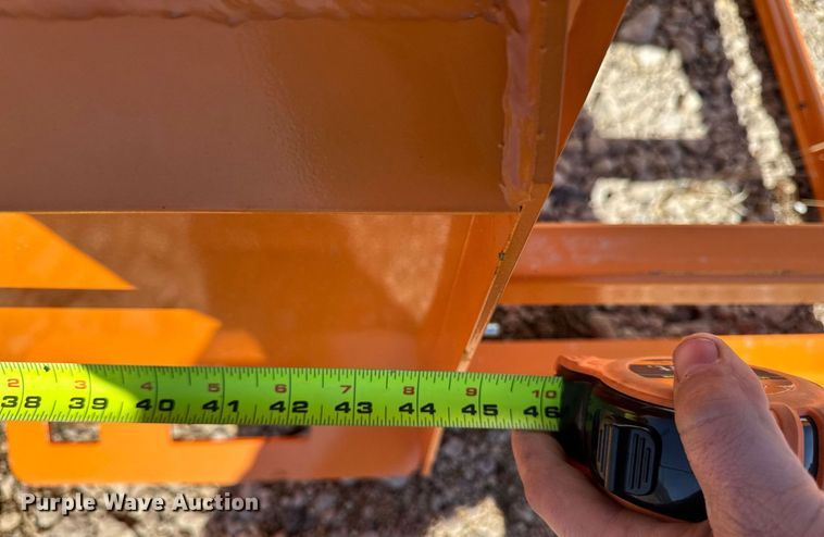 image for item EM3672 2024 Landhonor HAG-12-24Q skid steer bale accumulator grapple