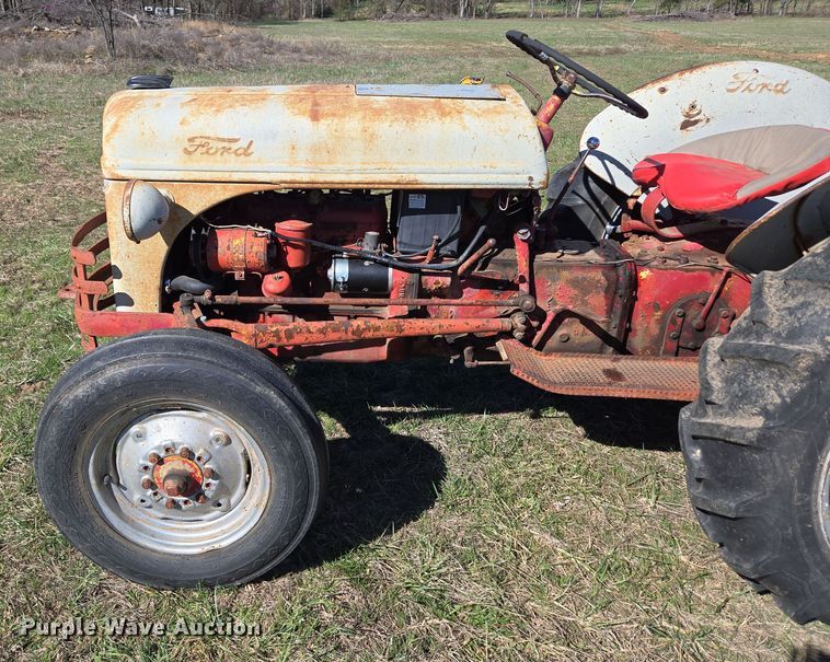 image for item EN3566 1952 Ford 8N tractor