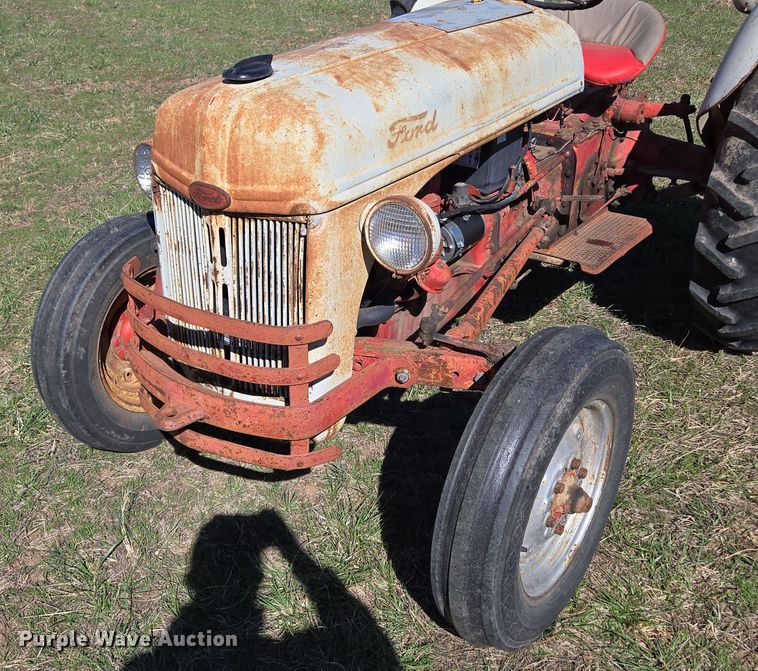 image for item EN3566 1952 Ford 8N tractor