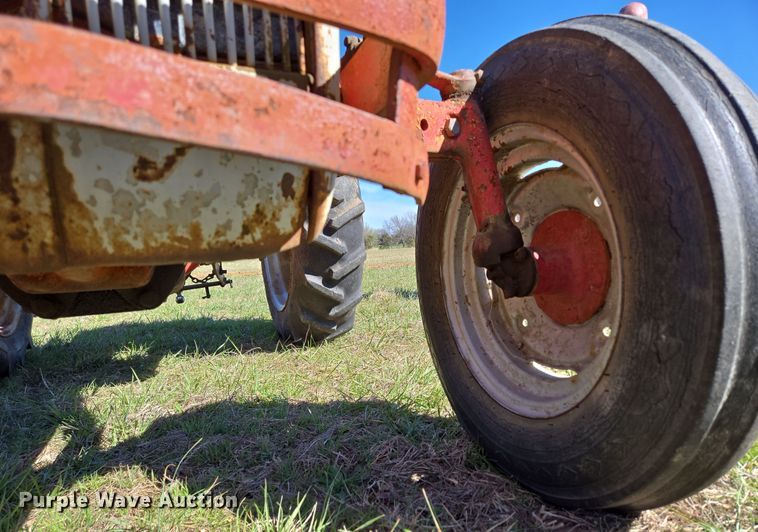 image for item EN3566 1952 Ford 8N tractor