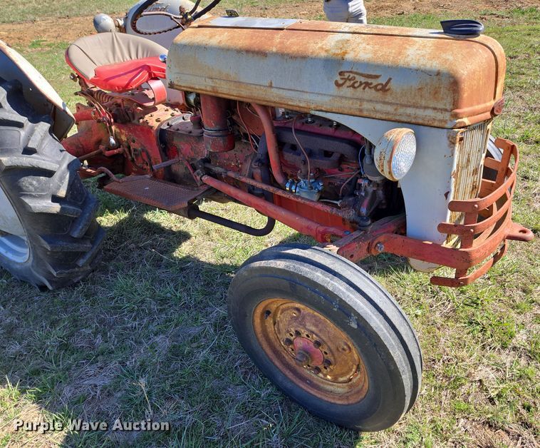 image for item EN3566 1952 Ford 8N tractor
