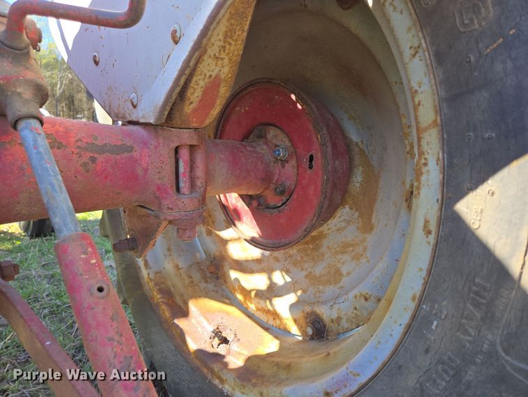 image for item EN3566 1952 Ford 8N tractor