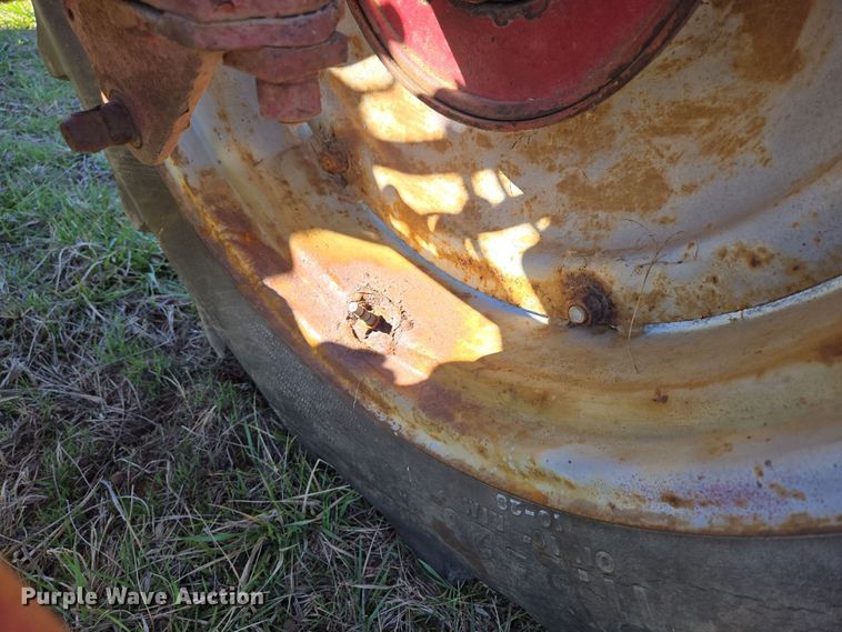 image for item EN3566 1952 Ford 8N tractor