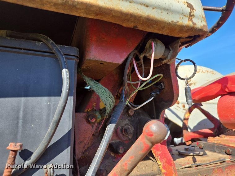 image for item EN3566 1952 Ford 8N tractor