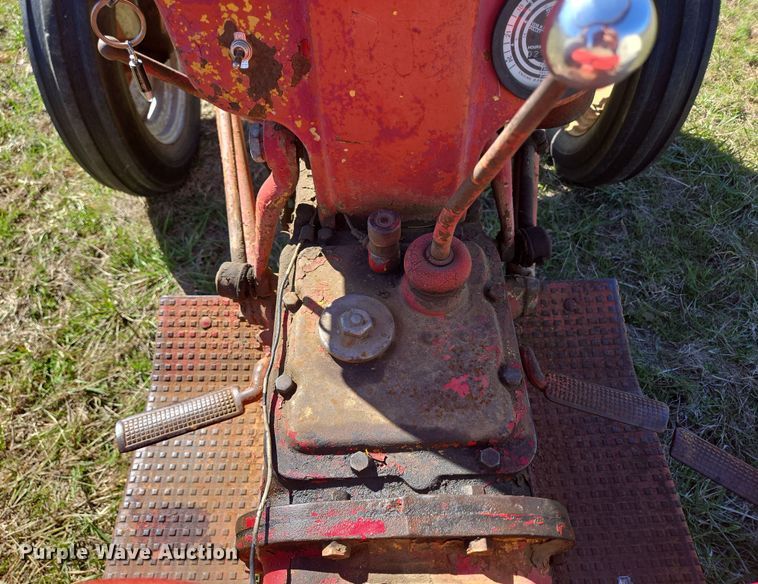 image for item EN3566 1952 Ford 8N tractor