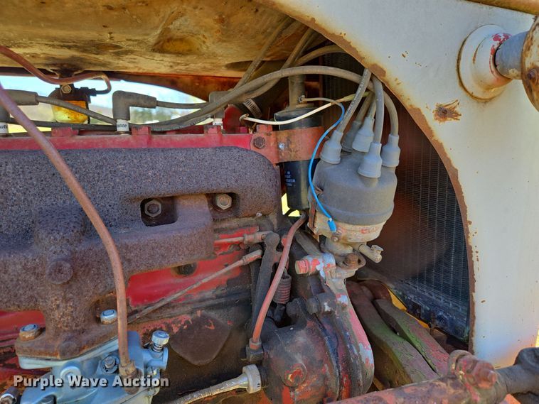 image for item EN3566 1952 Ford 8N tractor