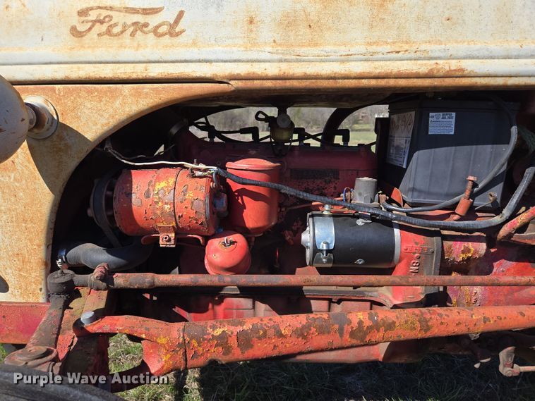 image for item EN3566 1952 Ford 8N tractor