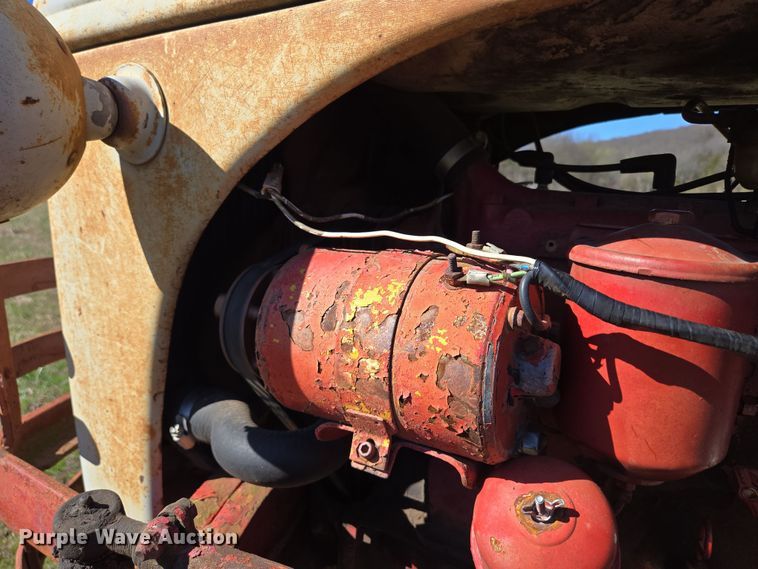 image for item EN3566 1952 Ford 8N tractor