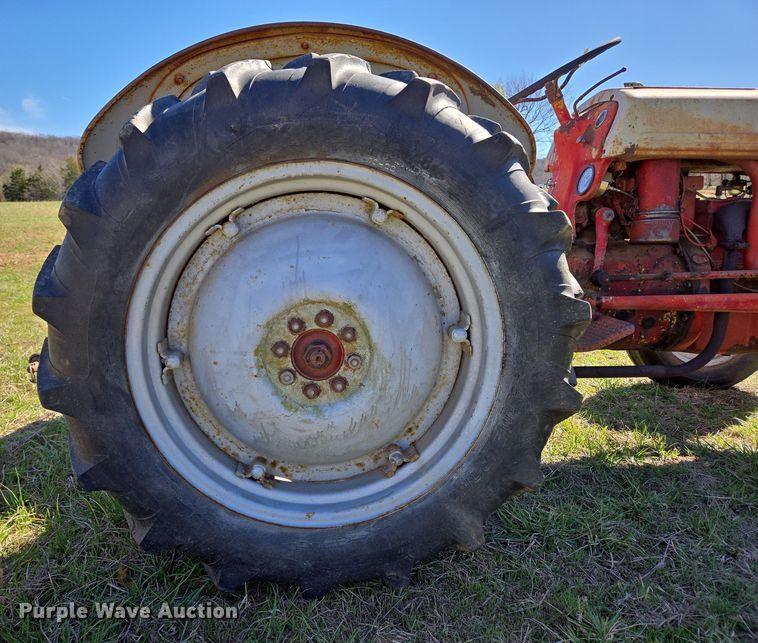 image for item EN3566 1952 Ford 8N tractor