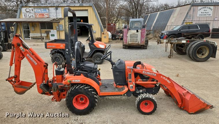 image for item EN8693 2020 Kubota  BX23S MFWD tractor