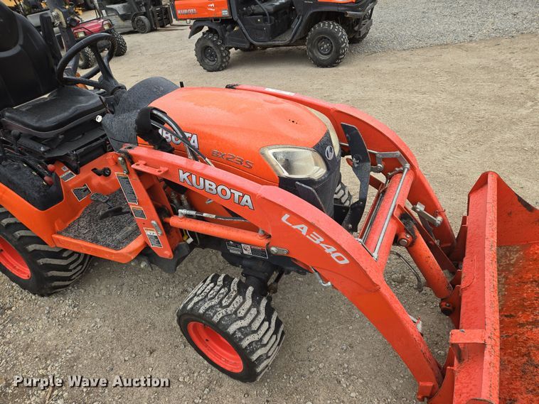 image for item EN8693 2020 Kubota  BX23S MFWD tractor