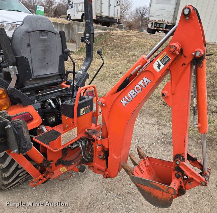 image for item EN8693 2020 Kubota  BX23S MFWD tractor