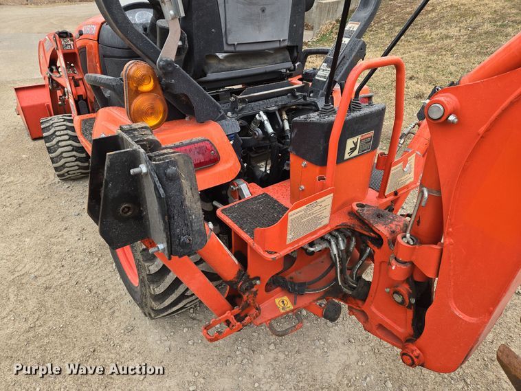 image for item EN8693 2020 Kubota  BX23S MFWD tractor